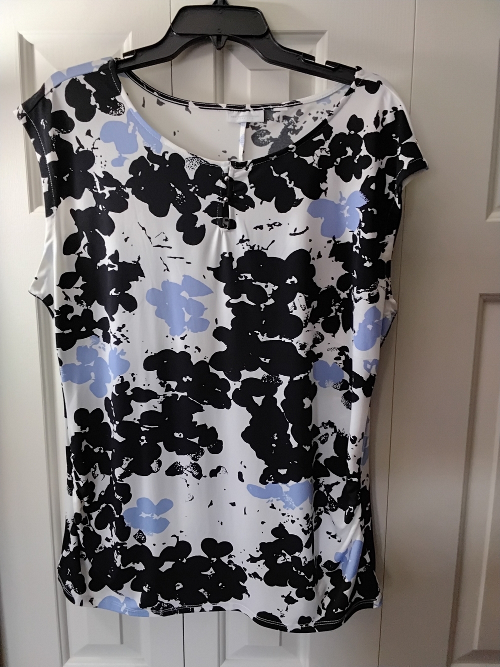 New York & Company Floral Cap-Sleeve Top